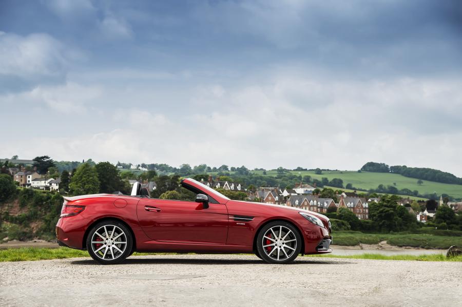  Mercedes-AMG SLC43 2016 года  (UK) (фото 26 из 30)